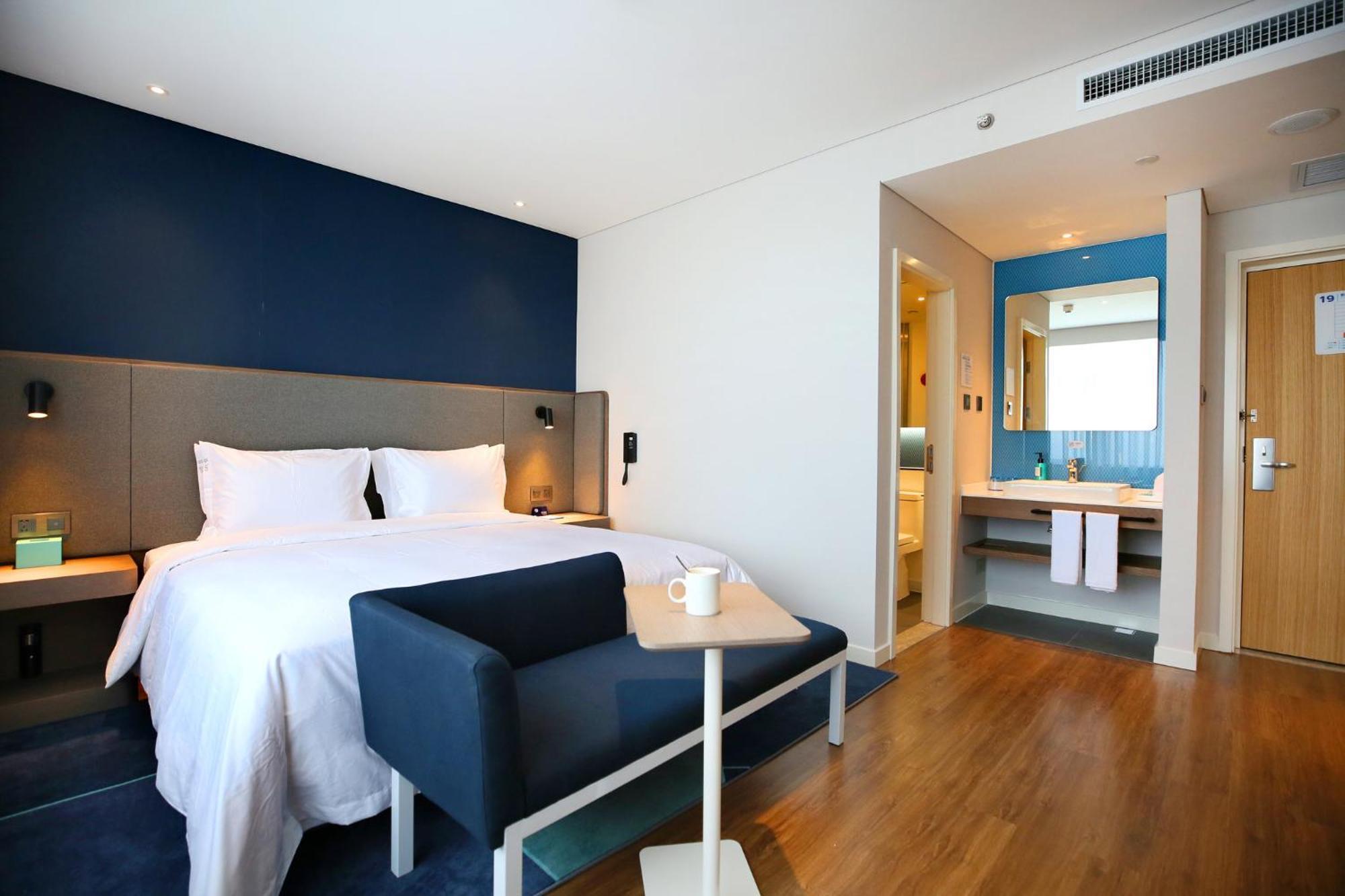 Holiday Inn Express Chengdu North Railway Station By Ihg - Near Panda Base, Near Chunxi Road Zewnętrze zdjęcie